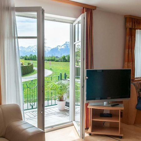 Pension Hiesel-Villa Untersbergblick Anthering Exteriör bild